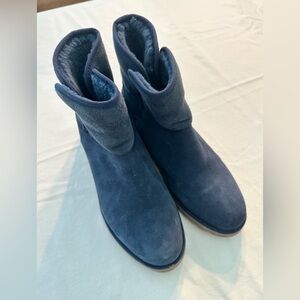 Ugg Booties Blue Suede w/Shearling Inside Lightly Used Size 8.5